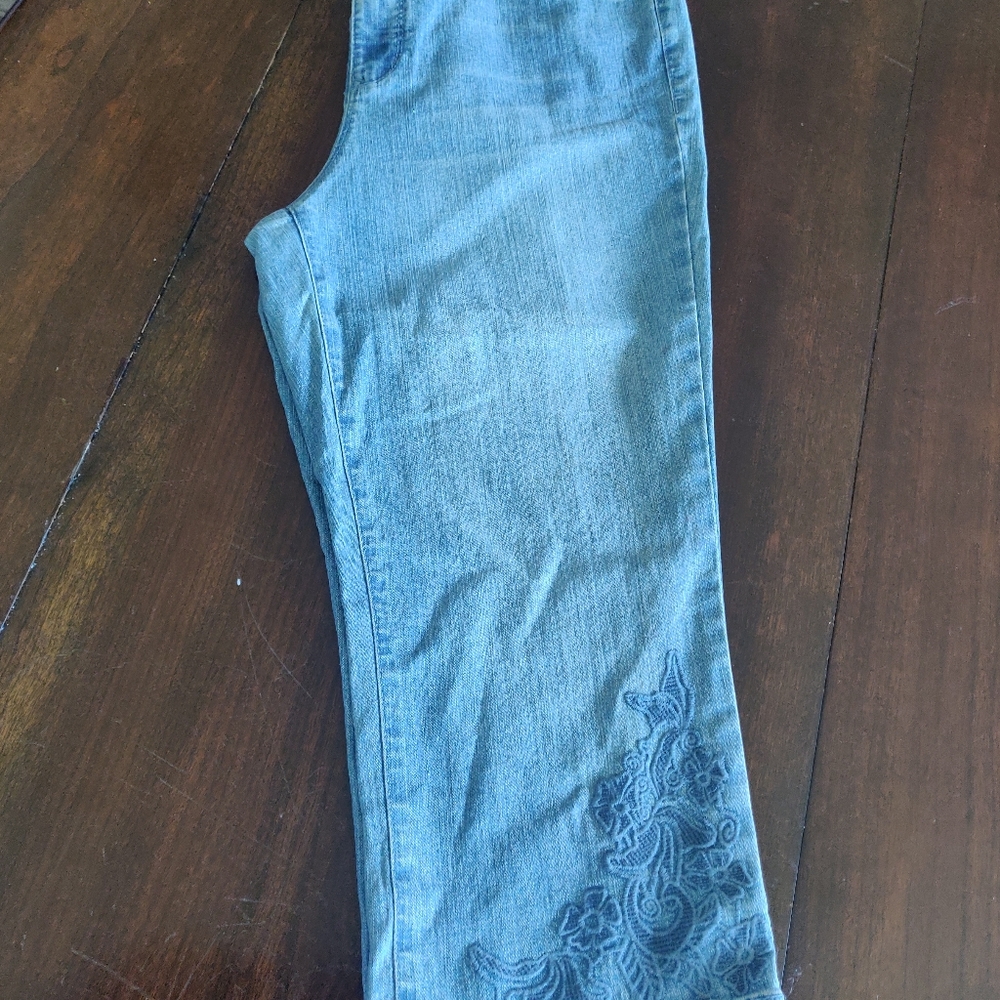 Pants - Picture 5 of 8